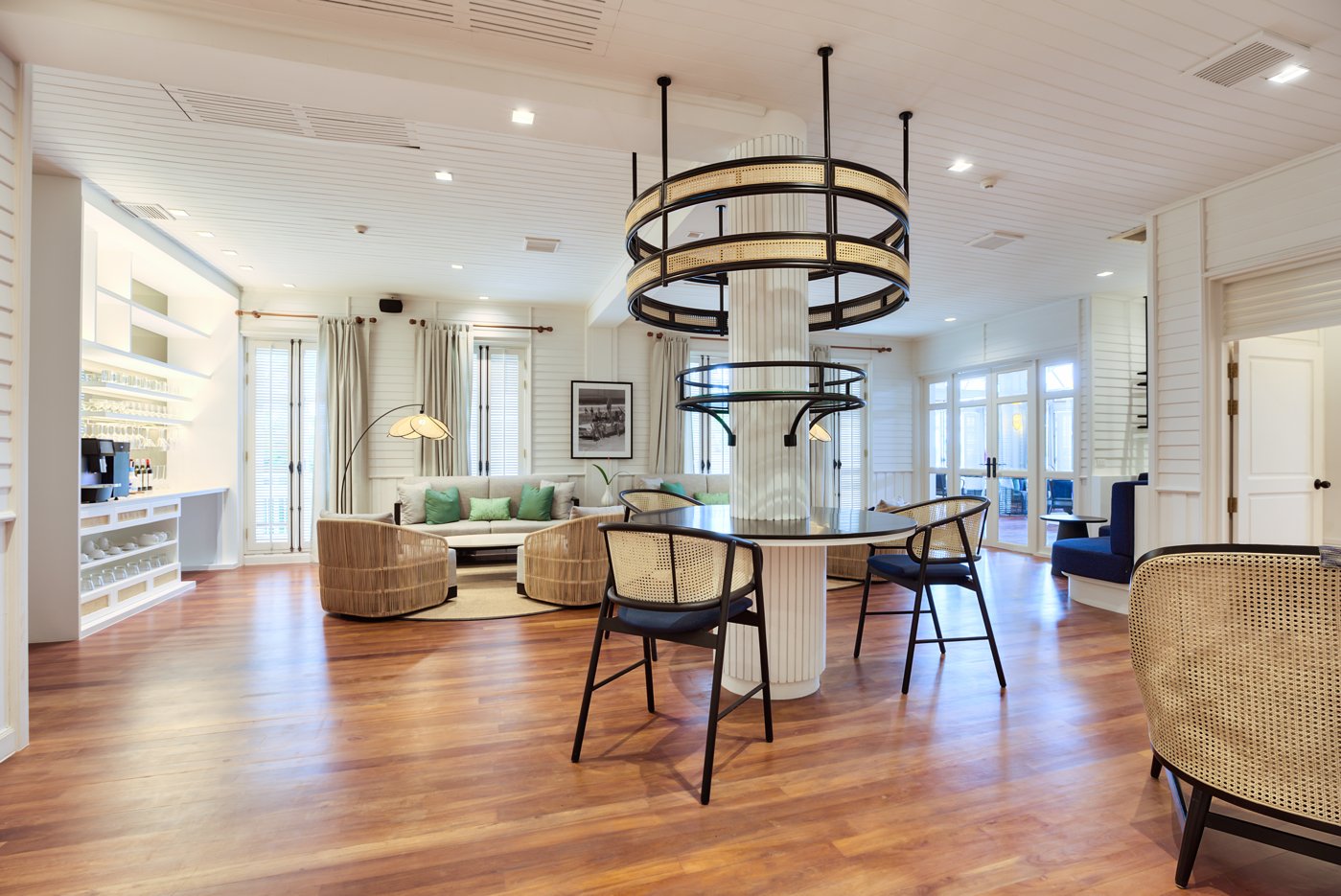 Вояджер47 Клубный зал